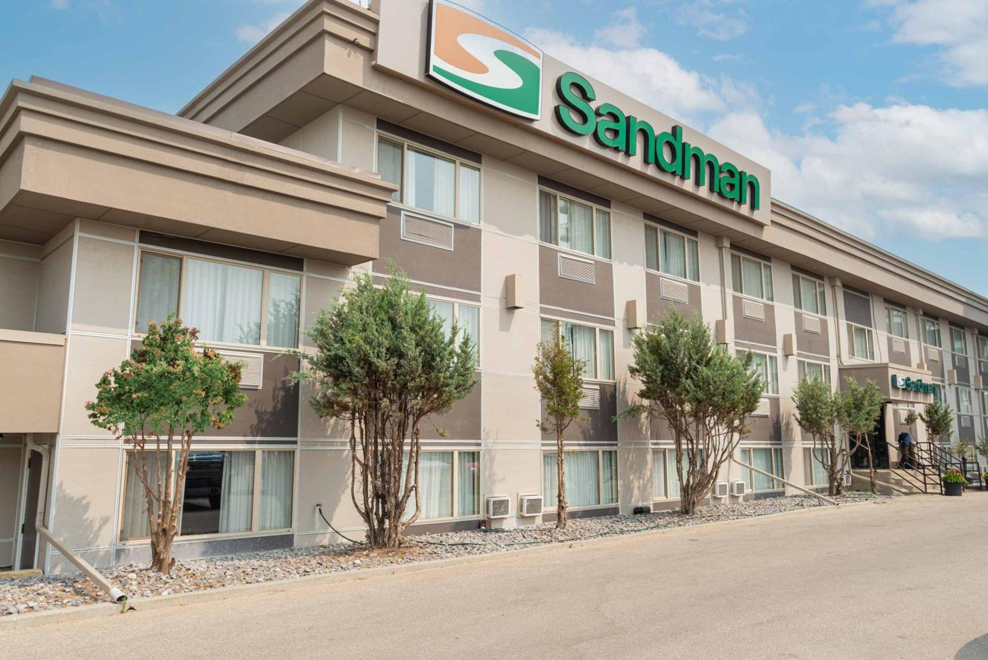 Sandman Hotel Edmonton West Buitenkant foto