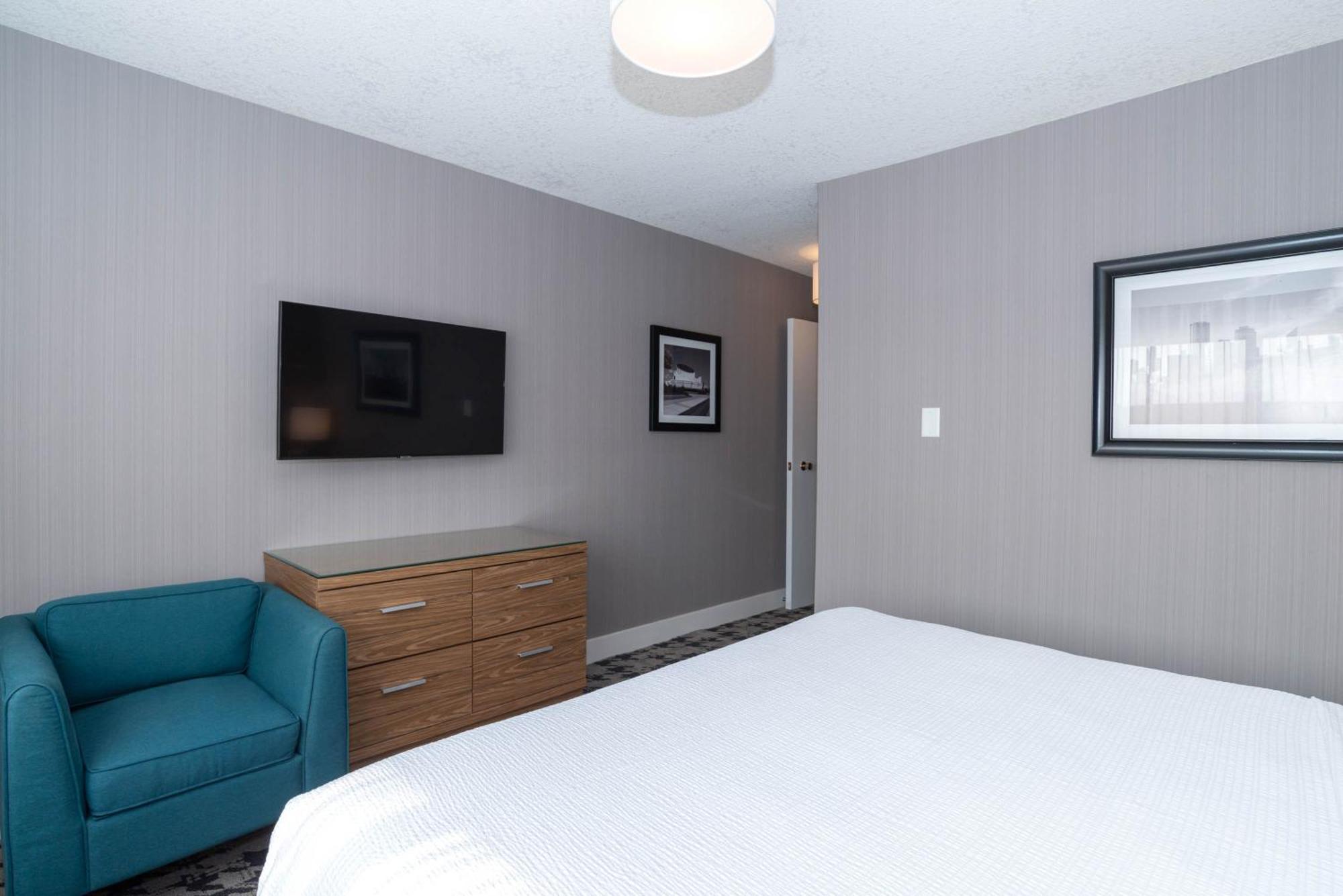 Sandman Hotel Edmonton West Buitenkant foto